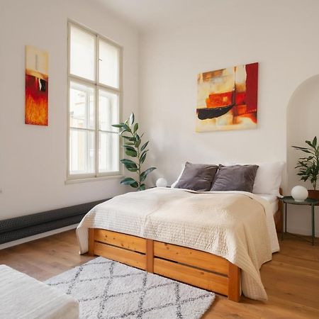 Prague Days - Spacious Designer Studios In City Center - Powder Tower エクステリア 写真